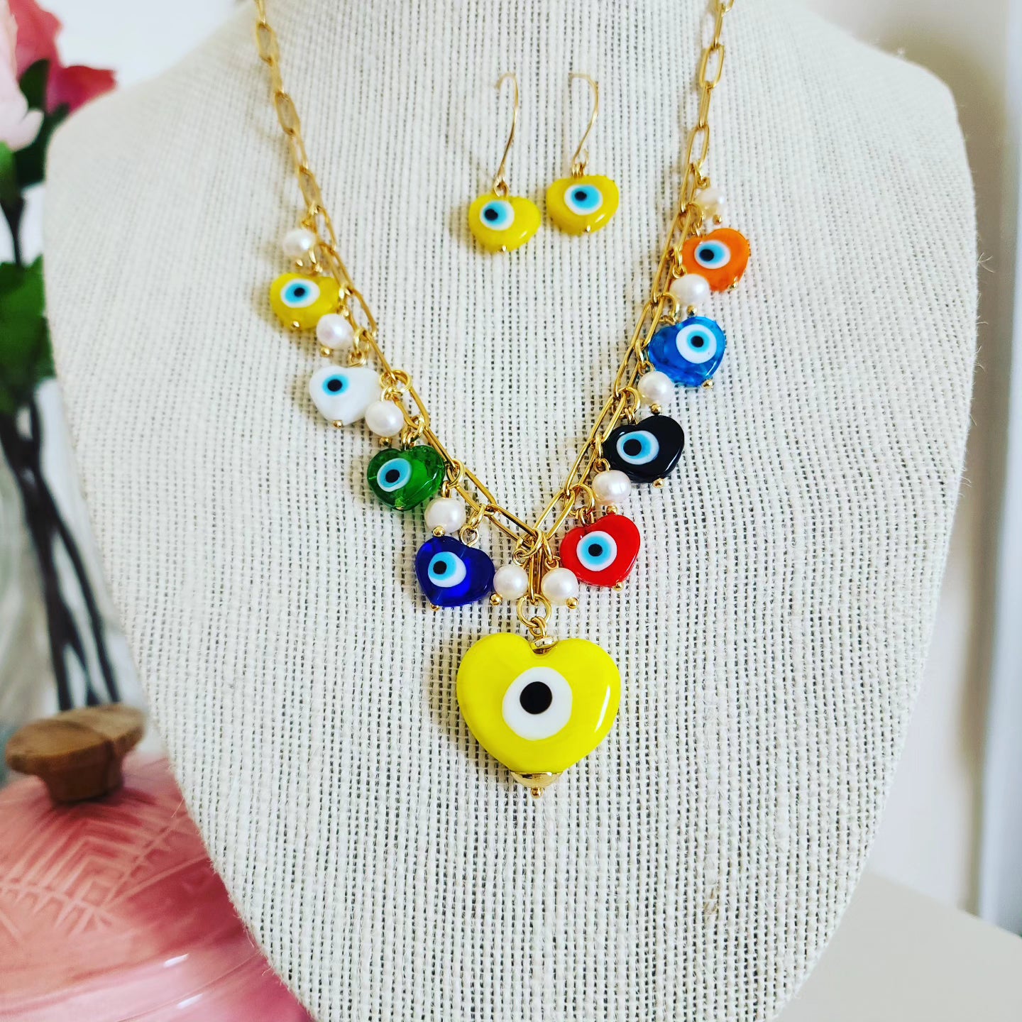 Collar Corazones de ojos colores